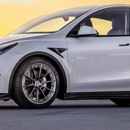 Vorsteiner Carbon Aero Kit w/ FREE Flow Forged X VFX-001 Wheel Set for Tesla Model Y (pre-facelift)